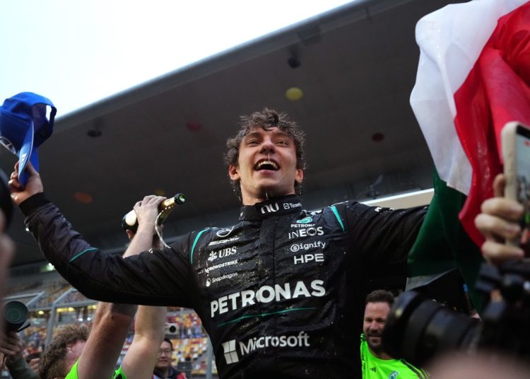 Paddock Formule 1 reagira na Kimi Antonellijevu prvu pobjedu na Grand Prixu u Kini