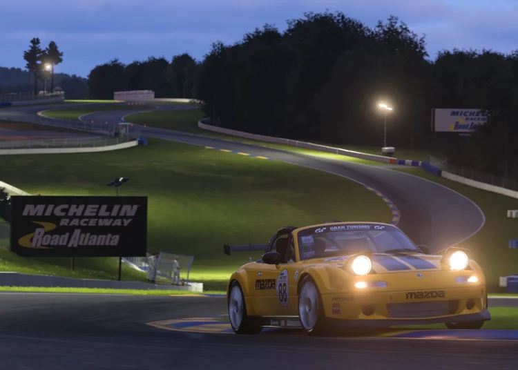 Putnički automobil u sumraku Putnički automobil u sumraku