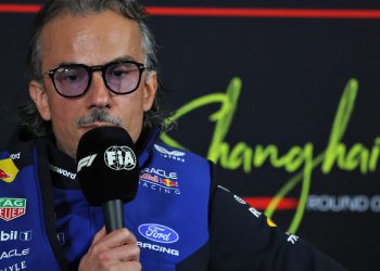 Red Bull predaje koncesiju Mercedesu u reli s posveta ‘borba’