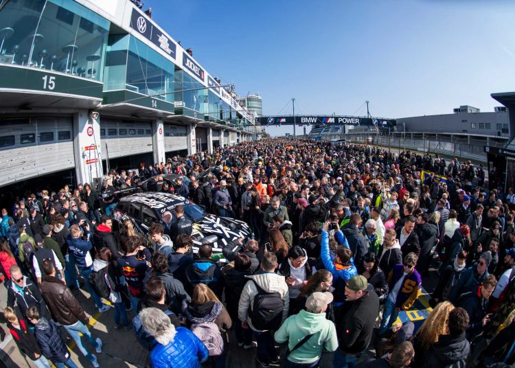 Spektakularni trkaći debi BMW M3 Touring 24H – ROWE Racing pobjeđuje s BMW M4 GT3 EVO.