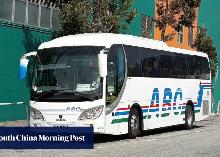 Autobusna tvrtka u Hong Kongu nastavlja s uslugama nakon upozorenja vlasti