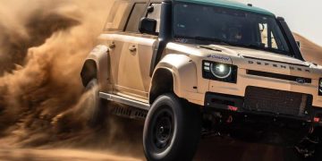 Bell & Ross udružuje snage s Defender Rallyom za debut modela BR-X3 Black Titanium