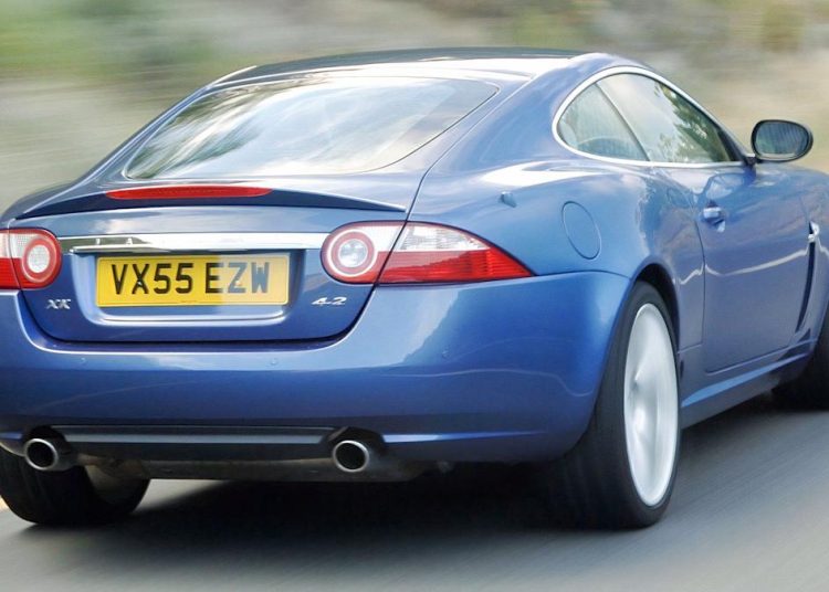 Cijene su dostigle dno za Jaguarov posljednji veliki analogni sportski automobil