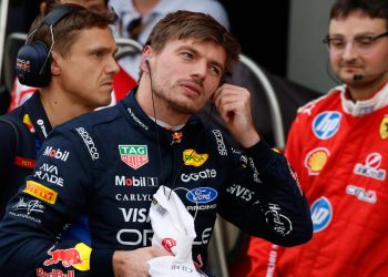 George Russell izražava želju da zadrži Maxa Verstappena u F1, ali bi ‘razumio’ njegovu odluku o odlasku.