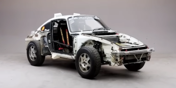 Gledajte kako se Porsche 959 Dakar Legenda raspada i ponovno sklapa