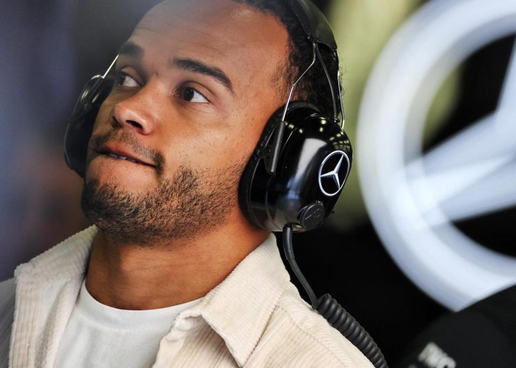 Između Ferrari Ambicija i Globalne Pozornice