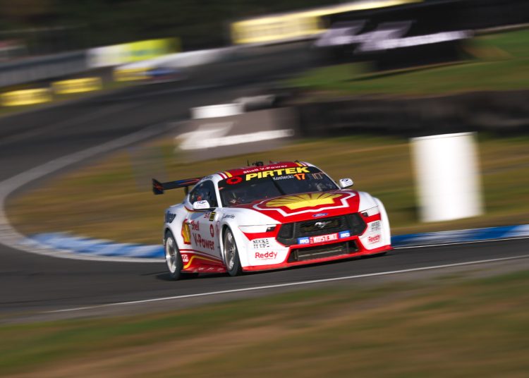 Kostecki Ford spreman na promjenu motora nakon uzbudljivog izleta