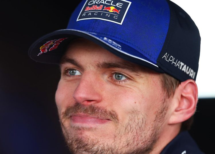 Max Verstappen najavio šokantnu promjenu u F1 zbog povlačenja Mercedesa Max Verstappen najavio šokantnu promjenu u F1 zbog povlačenja Mercedesa