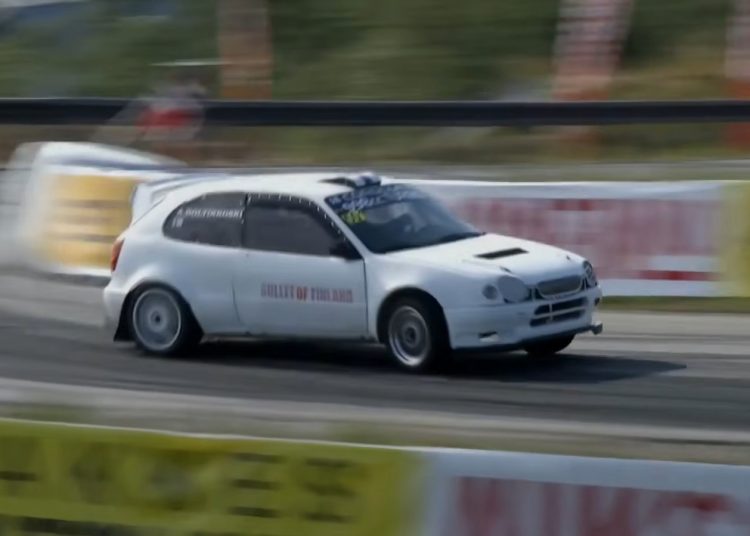 Ovoj Toyoti Corolli za brdski uspon dovoljan je motor od jedne litre da vas oduševi. Ovoj Toyoti Corolli za brdski uspon dovoljan je motor od jedne litre da vas oduševi.