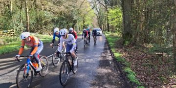 Pobjeda u utrci Totnes-Vire uključuje borbu na brdima Okehamptona