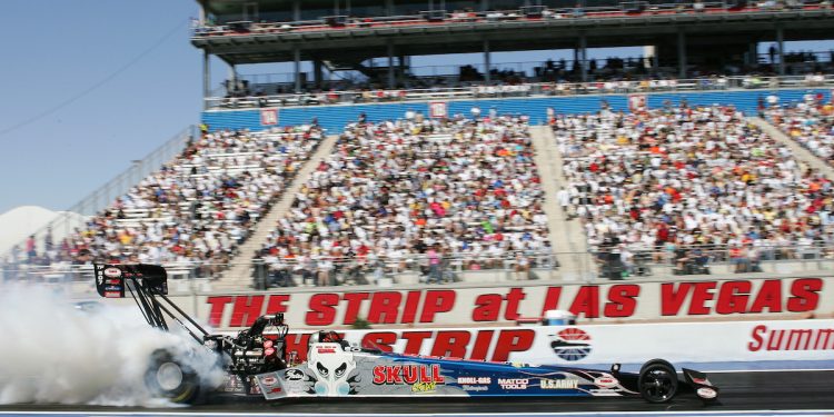 Pogled unatrag, 8. travnja: iz arhive