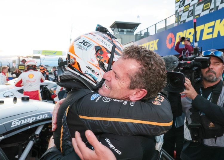 Poredak trofeja Jasona Richardsa: Allen skače, Wood povećava prednost