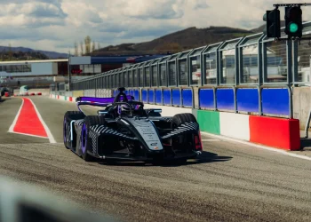 Porsche započinje novo poglavlje u priči o Formuli E otkrivanjem automobila koji oduzima dah