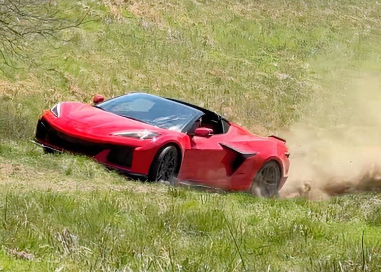 Potpuno nova C8 Corvette Z06 suočava se s neugodnim problemima prvog dana