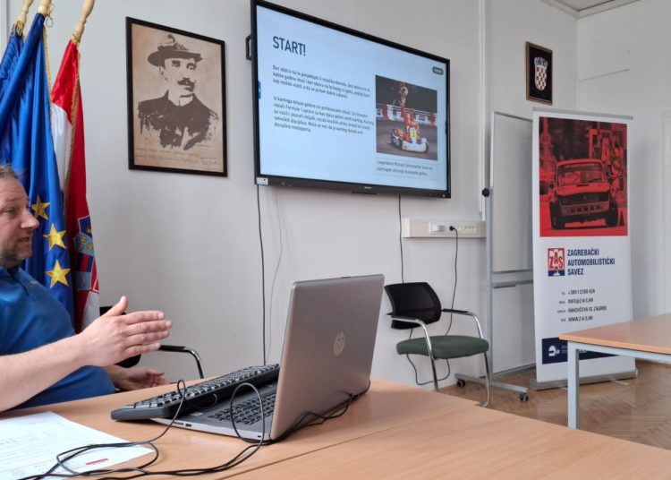 REPUBLIKA HRVATSKA
GRAD ZAGREB
GRADSKI URED ZA OBRAZOVANJE
SPORT I MLADE

U sklo…