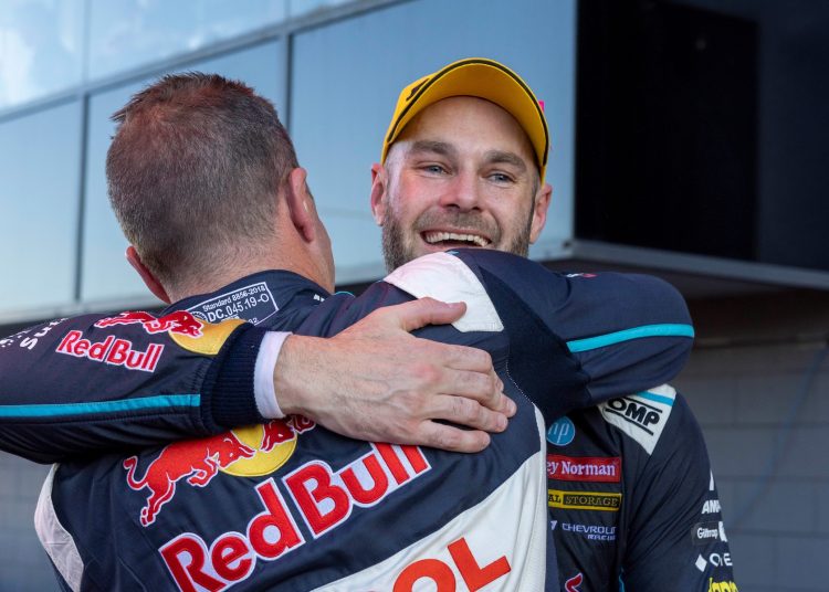 Šokantni trenuci koji su ugrozili Holdenovu Bathurst priču – Repco Supercars Championship