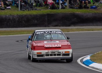 Steven Richards vozi kultni Nissan oca Jima do povijesne pobjede u Ruapuni