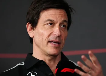 Toto Wolff upozorava na opasnosti od sudara Olivera Bearmana