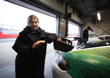 Yarm tinejdžerica Gracie Mitchell spremna za svoj debi u Porsche Sprint Challengeu na Donington Parku