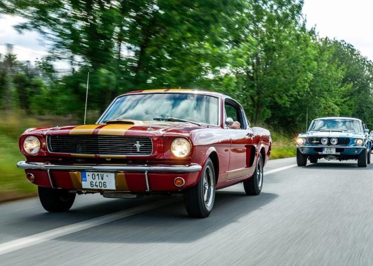 Zakonodavci Minnesote pokušali su zabraniti klasične automobile radnim danima, ali je galama bila toliko velika da je prijedlog zakona zapao u zastoj u parlamentu.