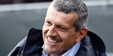 Bivši šef F1 momčadi Guenther Steiner razmatra poziciju izvršnog direktora u MotoGP timu, potvrđuje razgovore o ulaganju.