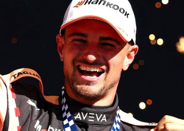 Nico Muller pridružio se Oliveru Rowlandu i Normanu Natu kao jedan od prvih pobjednika Formule E na Berlin E-Prixu Nico Muller pridružio se Oliveru Rowlandu i Normanu Natu kao jedan od prvih pobjednika Formule E na Berlin E-Prixu