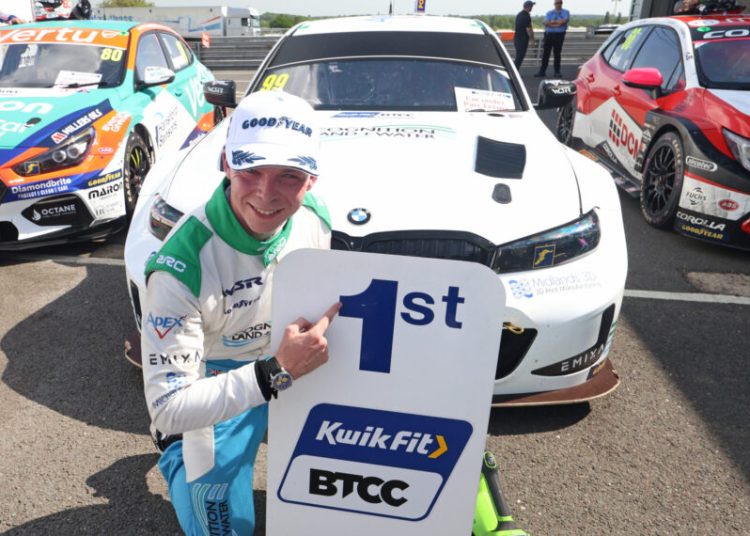 Rainford vlada u Snetterton Scorcheru • BTCC
