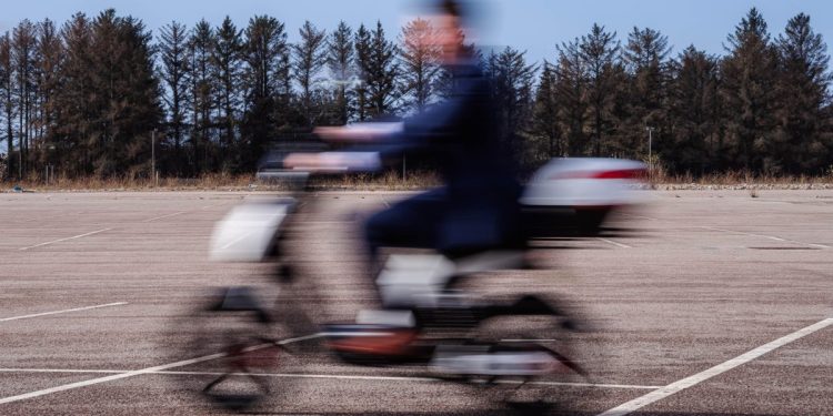 Urbana pogodnost Eskute naglašava europsku kulturu mopeda