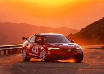 Acura udružuje olimpijsko partnerstvo s pokušajem rekorda na Pikes Peak-u