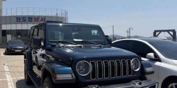 Autentični terenski SUV ‘Jeep Wrangler Sahara’ osvaja svakodnevne vozače