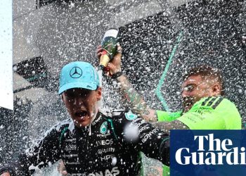 George Russell zadržao Maxa Verstappena za pobjedu na F1 Velikoj nagradi Austrije 2026. godine za Mercedes