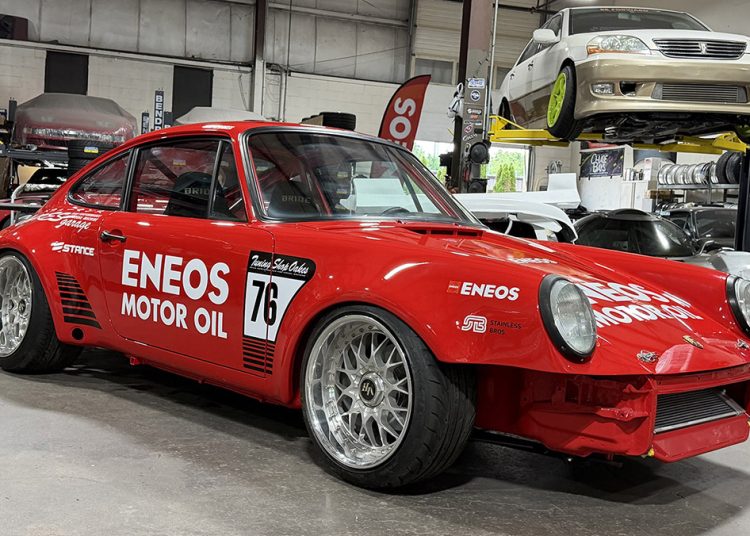 Jimmy Oakes i ENEOS predstavili Porsche 911 i Ferrari na Formuli DRIFT