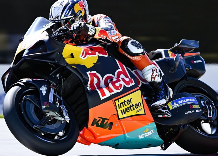 KTM je otkrio da ima “ograničene” MotoGP motore za 2026. zbog problema s pouzdanošću