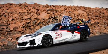 Kako je Chevrolet Corvette ZR1X postavio rekord na Pikes Peak-u