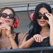 Kim i Khloé Kardashian na F1 Paddocku tijekom Velike nagrade Monaka Kim i Khloé Kardashian na F1 Paddocku tijekom Velike nagrade Monaka
