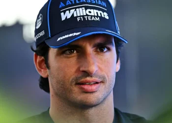 Lewis Hamiltonova Ferrarijeva teorija koju je iznio Carlos Sainz