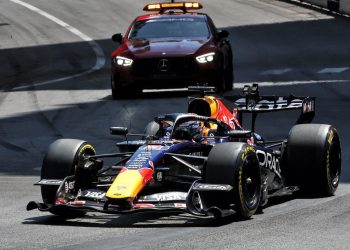Max Verstappen i Mercedes se suočavaju s istim tehničkim problemima na brodu