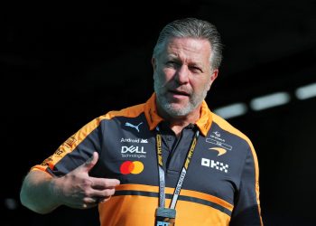McLaren kažnjen novčanom kaznom zbog kršenja ograničenja troškova vezanog uz trkaću seriju koju je napustio
