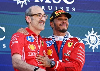 ‘Moj talijanski Bono’ – Tko je Carlo Santi i kako pomaže Lewisu Hamiltonu u Ferrariju?