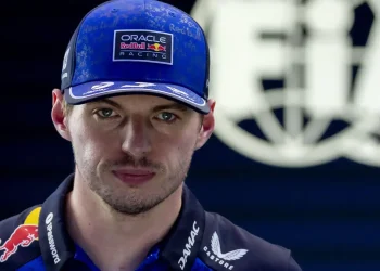 Nova ugovorna klauzula Maxa Verstappena dok Sainz gubi poziciju