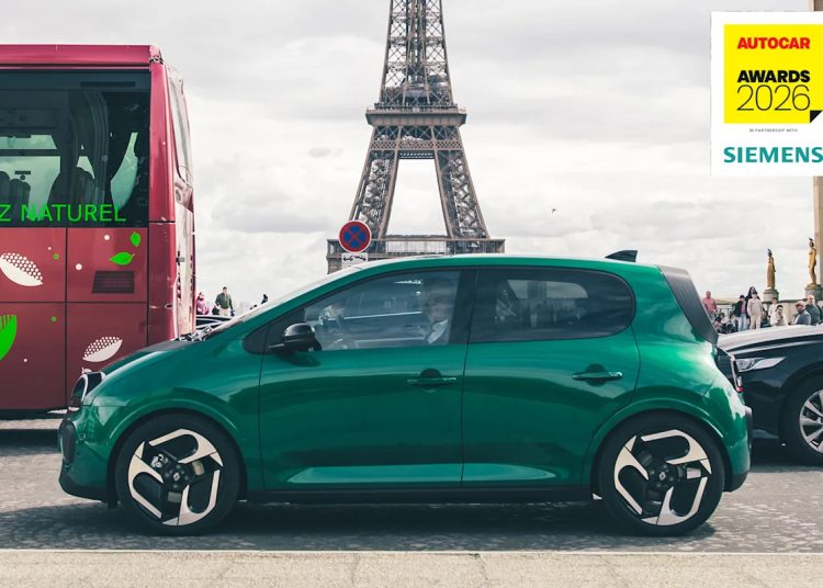 Obilazak Pariza u Twingu – Renaultov šef bio za volanom