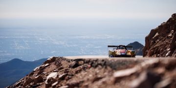 Pirelli na Pikes Peaku s Faggiolijem i Dumasom