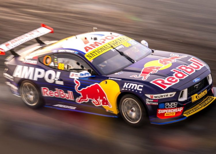 Red Bull predstavlja V8 Ford Mustang Gen3 Supercar na Drift Mastersu u Europi Red Bull predstavlja V8 Ford Mustang Gen3 Supercar na Drift Mastersu u Europi