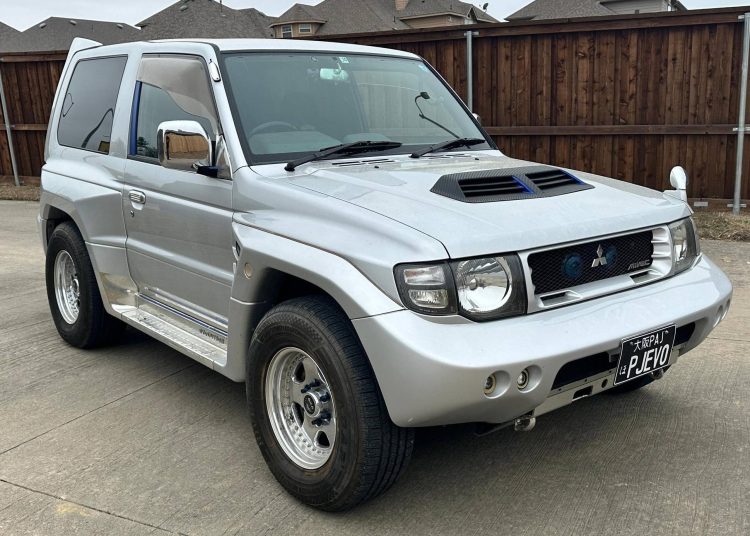 Rijetki Mitsubishi Pajero Evolution ide na aukciju s naslijeđem Dakar Rallyja