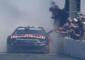 ANALIZA: Put Shanea van Gisbergena do serije NASCAR kupa Chase 2026.