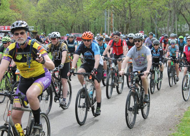 Crni Fork Gravel Grinder: Biciklistička vožnja i utrka nastavljaju rasti u 10. godini