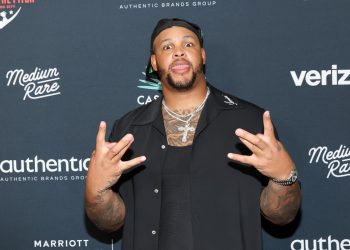 Dion Dawkins domaćin 3. godišnje izložbe automobila u Buffalu, New York