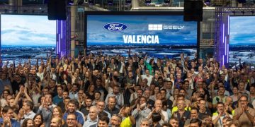Ford se udružuje s Geelyjem! Suradnja hibridnog i električnog SUV-a spasiti će europsku tvornicu