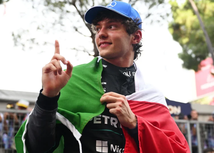 Giancarlo Fisichella uvjeren da Kimi Antonelli može podnijeti pritisak naslova nakon što je Italija prekinula dugo čekanje na pobjedu u F1 Giancarlo Fisichella uvjeren da Kimi Antonelli može podnijeti pritisak naslova nakon što je Italija prekinula dugo čekanje na pobjedu u F1