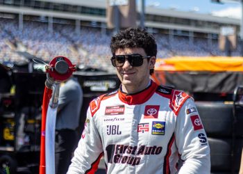 Gio Ruggiero na CARS Touru u North Wilkesborou – scena na kratkim stazama